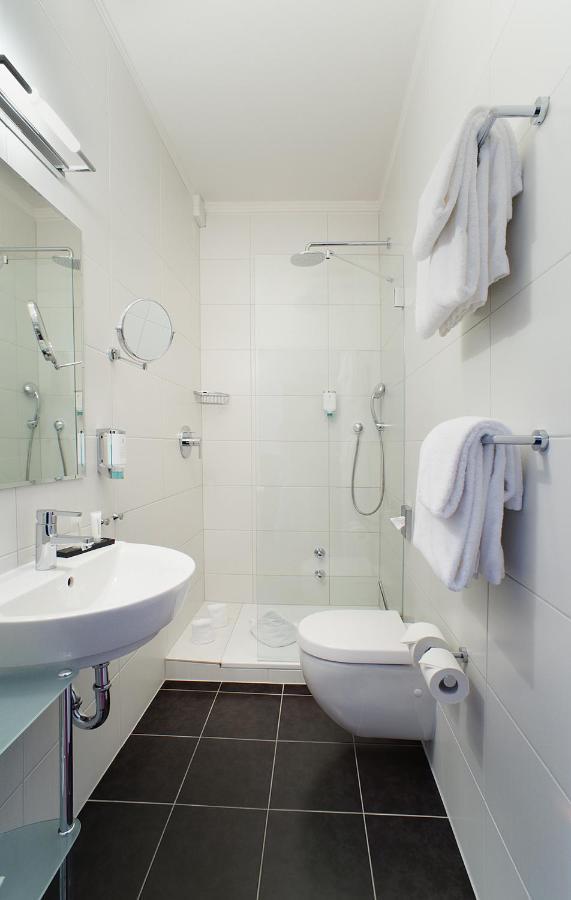 Top Hotel Kraemer โคเบลนซ์ ภายนอก รูปภาพ