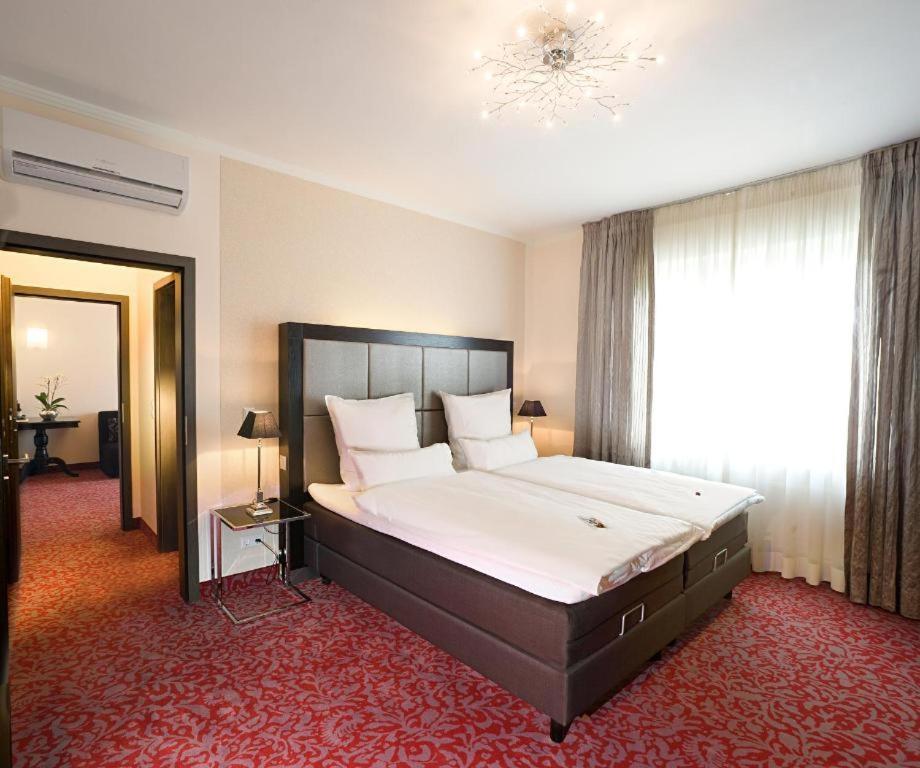 Top Hotel Kraemer โคเบลนซ์ ภายนอก รูปภาพ