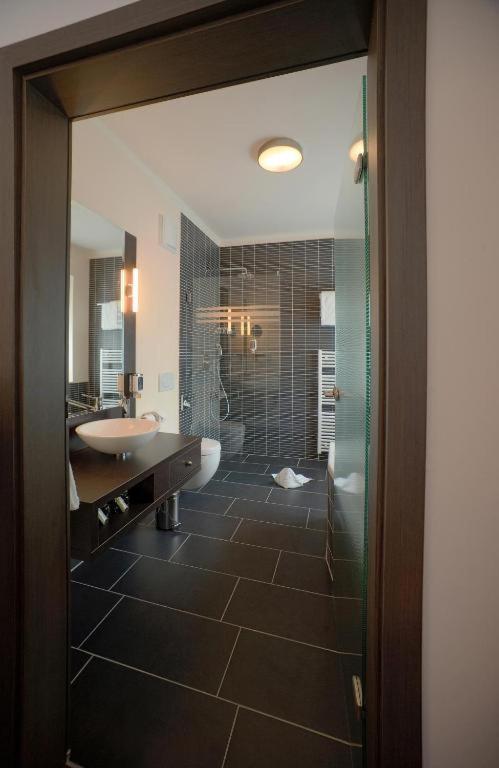 Top Hotel Kraemer โคเบลนซ์ ภายนอก รูปภาพ
